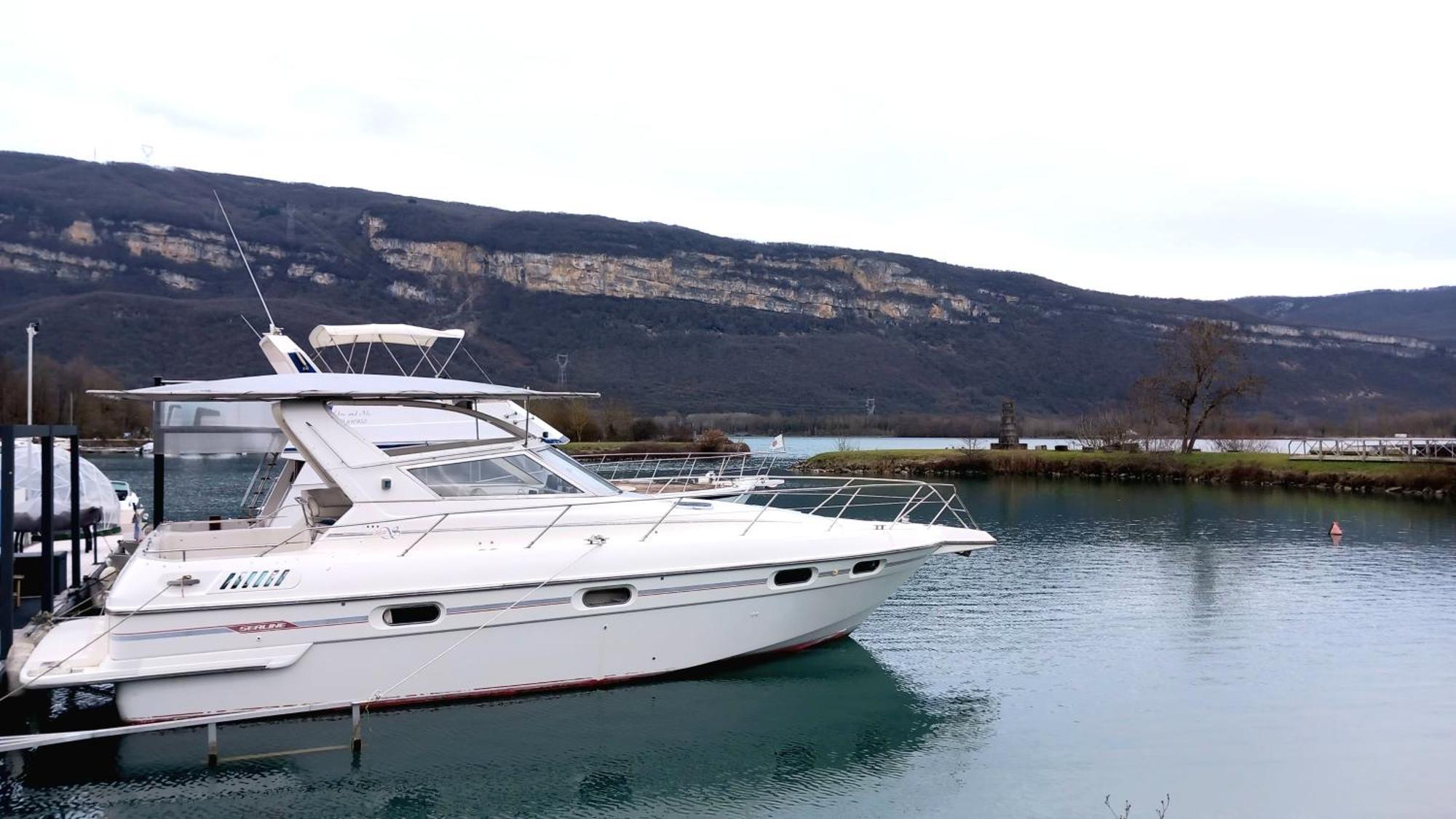Eden marine Hotell Montalieu-Vercieu Exteriör bild